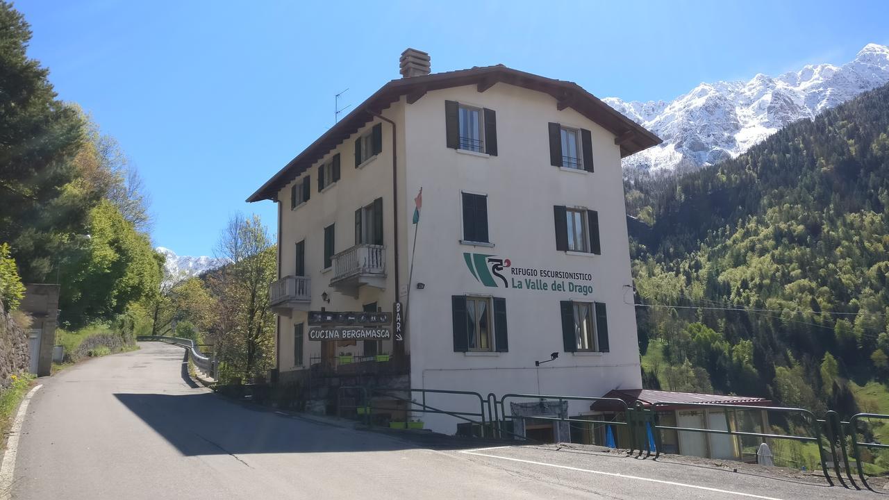 La Valle Del Drago Hotel Piazza Brembana Luaran gambar